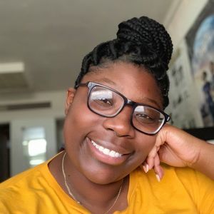 Meet your Posher, Aisha